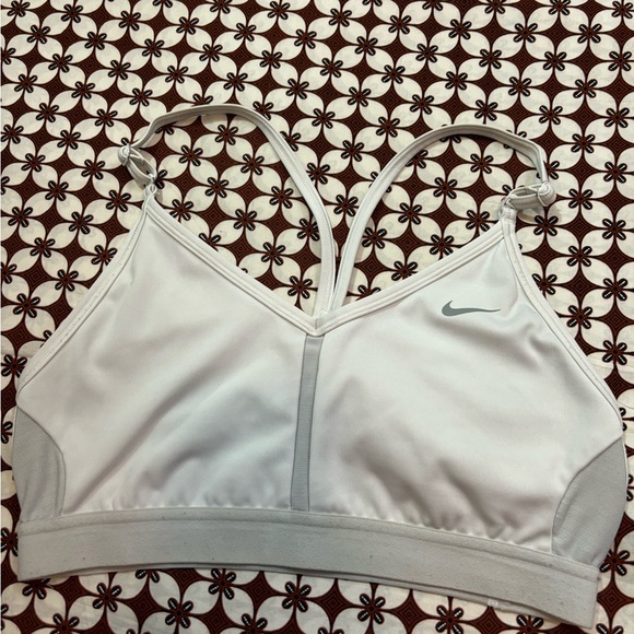 Sports Bras bundle - Picture 3 of 8